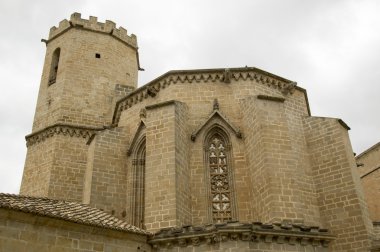 Kilise ve Belltower Valderrobres