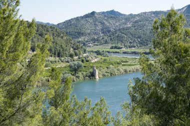 Nehir ebro tarafından manzara