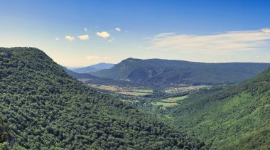 İspanya, Navarra 'daki Urbasa ve Andia doğal parkı.