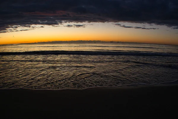 Облачный Восход Солнца Пляже Беникаме Испания — стоковое фото