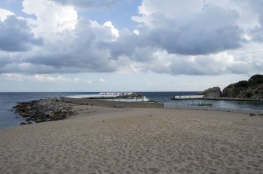 Küçük limanda Costa Brava