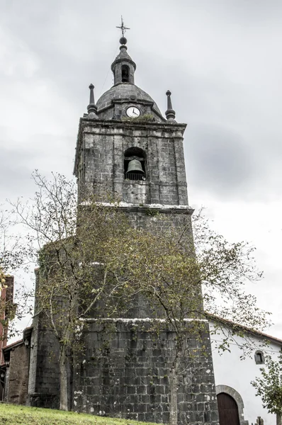 Elduain, kilise çan kulesi — Stok fotoğraf