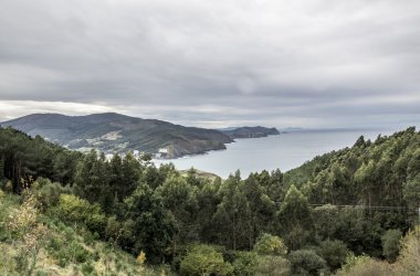 Yakındaki Bakio Biskay sahil üzerinde