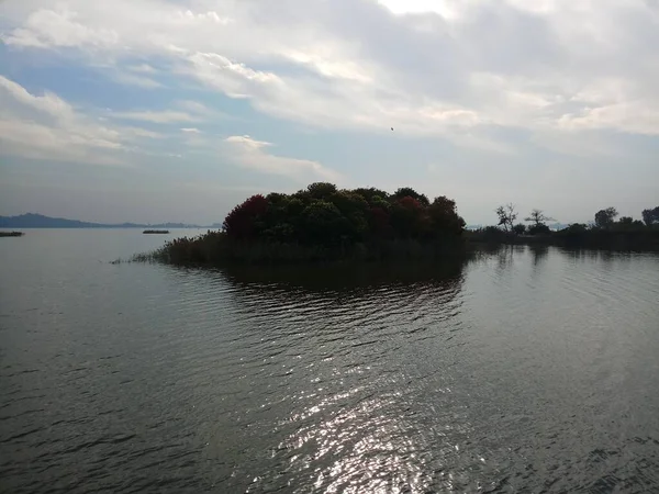 Small Island Lake — Stock Photo, Image