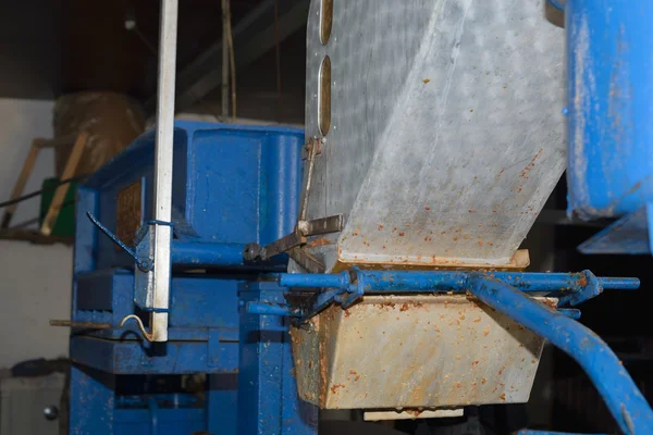 Making Cidre  Appeljuice