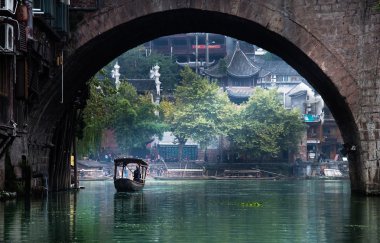 Fenghuang İlçesi eski evleri