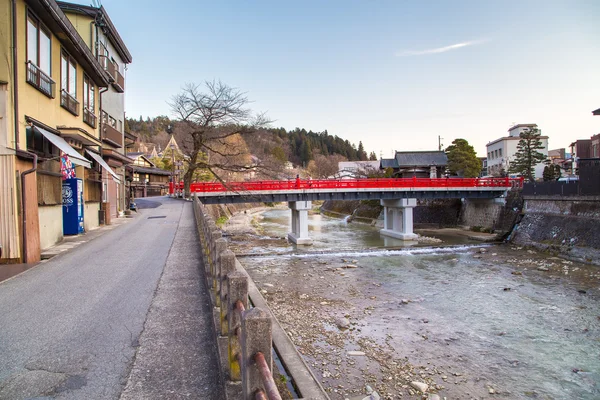 Dominantou Takayama, červený most — Stock fotografie