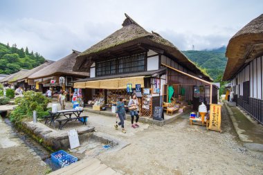 Eski yazı hangi Aizu Nikko ile Edo dönemi bağlı Aizu-Nishi Kaido ticaret rota boyunca Ouchijuku yeri.