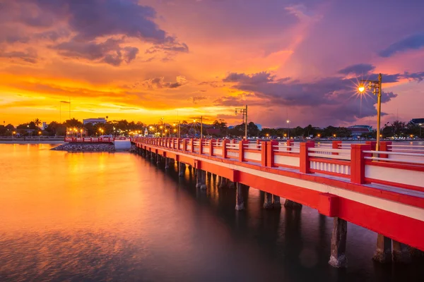 Rote Brücke von prachuap khiri khan — Stockfoto