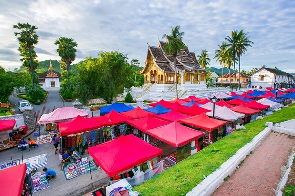 Αγορά νύχτα στο Luang prabang, Λάος — Φωτογραφία Αρχείου