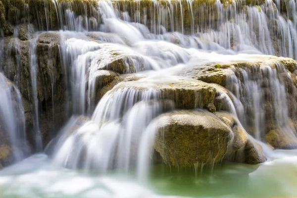 Tat Kuang Si Waterfalls στο Luang Prabang, Λάος — Φωτογραφία Αρχείου