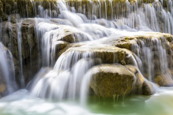 Tat Kuang Si Waterfalls at Luang prabang, Laos — Stock Photo, Image