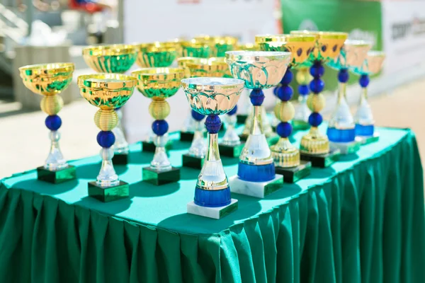 Segrande cups i sport möter. Koppar vinnare. Trophy koppar. — Stockfoto