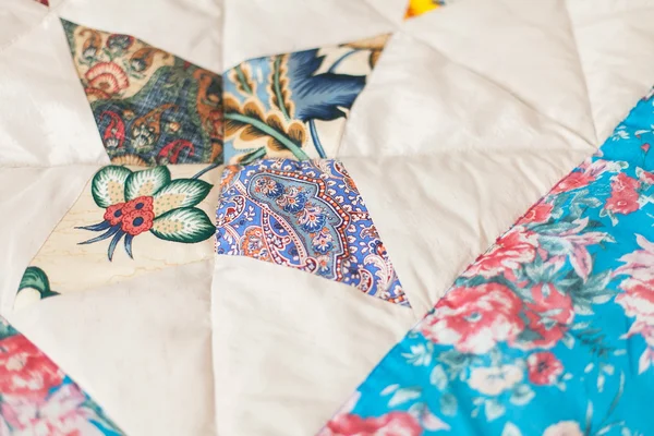 Patchwork Yorgan. Patchwork yorgan arka plan olarak bir parçası. Çiçek p