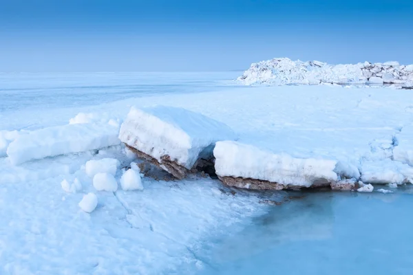 Hummocks πάγου στη θάλασσα — Φωτογραφία Αρχείου