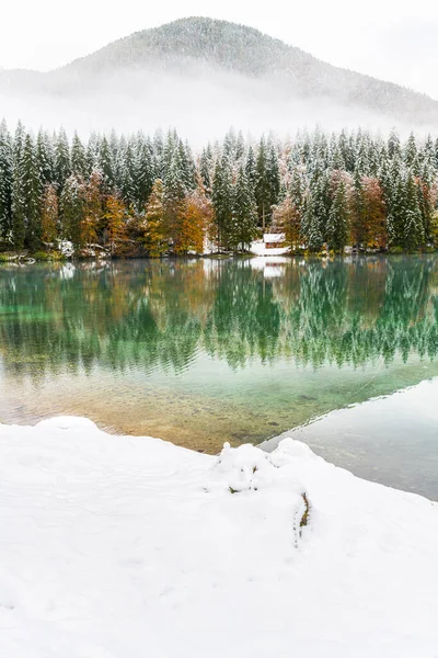 Vista Panorámica Del Lago Nevado Fusine Italia —  Fotos de Stock