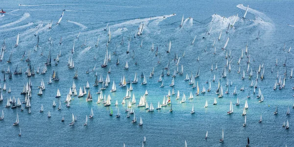イタリアのトリエステ湾のバルコラーナ レガッタ — ストック写真