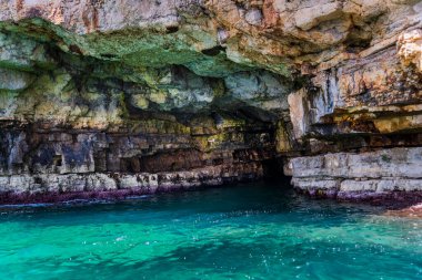 San Vito, İtalya 'daki Polignano Gölü 