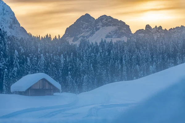 Depois Queda Neve Últimas Luzes Crepúsculo Sappada Magia Das Dolomitas — Fotografia de Stock