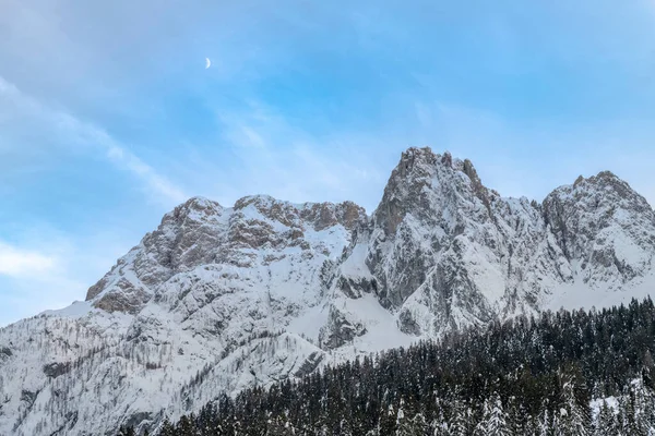 Kar Yağdıktan Sonra Sappada Alacakaranlığın Son Işıkları Dolomitlerin Büyüsü — Stok fotoğraf