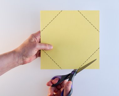 Beyaz arka plan köşelerinde kesme
