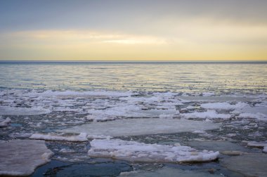 Ice Floes on Lake Erie clipart
