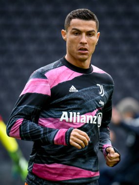 Cristiano Ronaldo (Juventus) İtalya 'nın Udine şehrindeki Dacia Arena Stadyumu' nda oynanan 2020 / 2021 sezonunda oynanan Juventus FC maçının ısınma turu sırasında portresi.