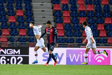 Nikola Kaliniç (Ceneviz), İtalya 'nın Bologna kentinde oynanan Bologna FC - Cenova CFC maçında 12 Mayıs 2021' de oynanan 0-2 'lik golü attıktan sonra kutluyor.