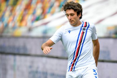 İtalyan futbol takımı Serie A 'nın 2020 / 2021 sezonunda İtalya' nın Udine kentindeki Dacia Arena Stadyumu 'nda oynanan UC Sampdoria maçında Tommaso Augello (Sampdoria) portresi.