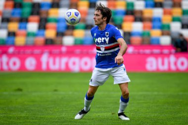 Tommaso Augello (Sampdoria) İtalyan futbol takımı Serie A 'nın UC Sampdoria sezonu 2020 / 2021' de Udine, İtalya 'daki Friuli - Dacia Arena Stadyumu' nda oynadığı maç sırasında görev başında portresi.
