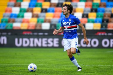 Tommaso Augello (Sampdoria) İtalyan futbol takımı Serie A 'nın UC Sampdoria sezonu 2020 / 2021' de Udine, İtalya 'daki Friuli - Dacia Arena Stadyumu' nda oynadığı maç sırasında görev başında portresi.