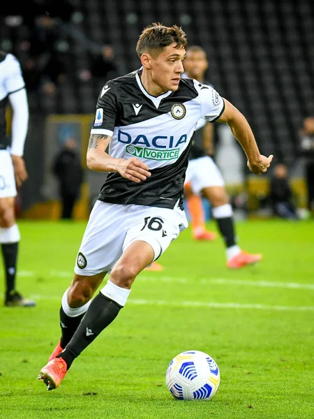 İtalya 'nın Udine şehrinde Udinese Calcio' nun 2020 / 2021 sezonunda Udinese Calcio 'nun (Arşivler) Udine, İtalya' daki Dacia Arena Stadyumu 'nda oynanan aksiyon portresi.