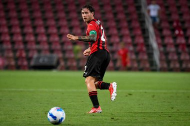 Davide Calabria (Milan), İtalya 'nın Trieste kentindeki Nereo Rocco Stadyumu' nda oynanan AC Milan-Panathinaikos FC maçında görev başında.