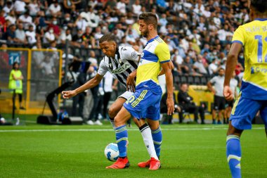 Rodrigo Bentancur 'un (Juventus) İtalyan Serie A maçında Rodrigo Nascimento Becao (Udinese) Udinese Calcio ile Juventus FC' nin Friuli - Dacia Arena Stadyumu, Udine, İtalya, 22 Ağustos 2021 - Fotoğraf: Ettore Griffoni