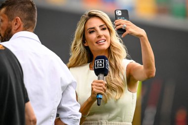 İtalyan futbolu Serisi sırasında DAZN Italia 'nın gazeteci ve televizyon sunucusu Giorgia Rossi Udinese Calcio ile Juventus FC maçında 22 Ağustos 2021' de Udine, İtalya 'daki Dacia Arena Stadyumu' nda oynandı.