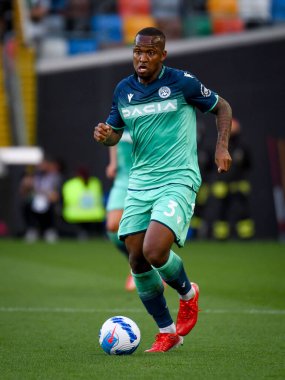 Udinese 'den Samir Caetano de Souza Santos, İtalya Serie A maçı sırasında Udinese Calcio ile Venezia FC maçında Udine, İtalya' da Dacia Arena Stadyumu, Udine 'de 27 Ağustos 2021
