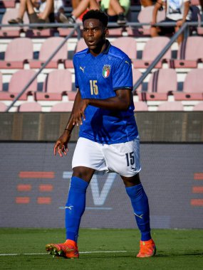 Caleb Okoli (İtalya) 21 yaş altı UEFA Avrupa Futbol Şampiyonası sırasında - UEFA Euro 2023 elemeleri - İtalya, İtalya 'nın Vicenza kentindeki Romeo Menti Stadyumunda Karadağ' a karşı, 07 Eylül 2021 - Fotoğraf: Ettore Griffoni