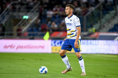 Nicolo Casale (Verona) İtalyan futbolu Serie A karşılaşmasında Bologna FC - Hellas Verona FC - Renato Dall # 39; Ara stadyumu, 13 Eylül 2021 - Fotoğraf: Ettore Griffoni