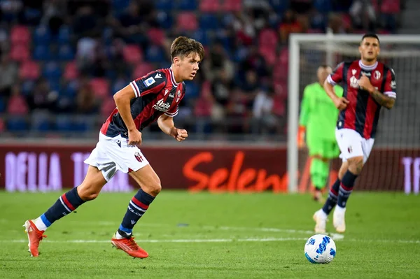 Aaron Hickey (Bologna) İtalyan futbolu Serie A karşılaşmasında Bologna FC - Hellas Verona FC - Renato Dall # 39; Ara stadyumu, 13 Eylül 2021 - Fotoğraf: Ettore Griffoni
