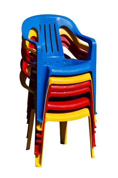 En stack av plast stolar — Stockfoto