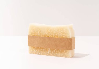 El yapımı sabun ve el işi bant beyaz arka plan, ön görünüm tasarımı için