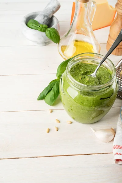 Italian Cuisine Preparing Homemade Italian Pesto Sauce Homemade Pesto Sause — Stock Photo, Image