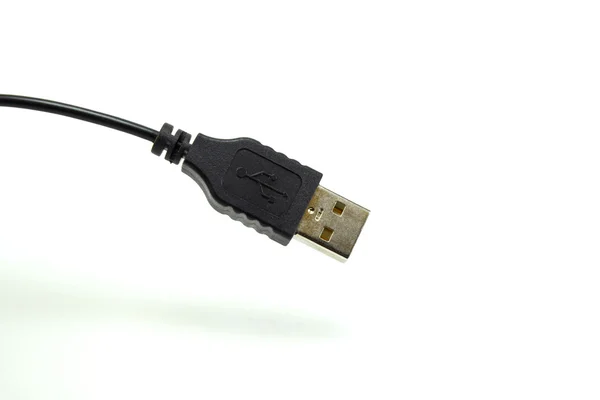 Tomada de cabo USB no fundo branco isolado — Fotografia de Stock
