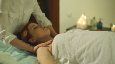 hamile kadın masaj yapıyor