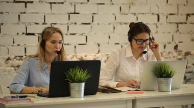 Müşteri Destek işleç çağrı merkezi, çalışma