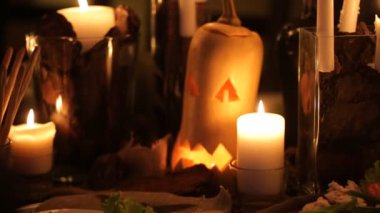 Mum ve kabaklar bir tablo