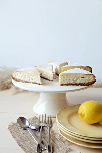 Lemon cheesecake slice — Stock Photo, Image