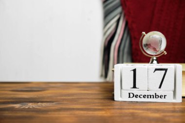 Kış ayının onyedinci günü takvim takviminde kopya alanı ile birlikte.