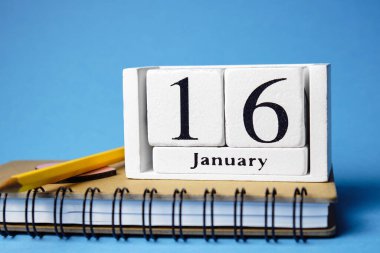 Kış ayının onaltıncı günü takvim Ocak.