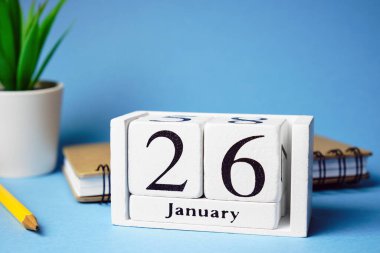 Kış ayının yirmi altıncı günü takvim Ocak.